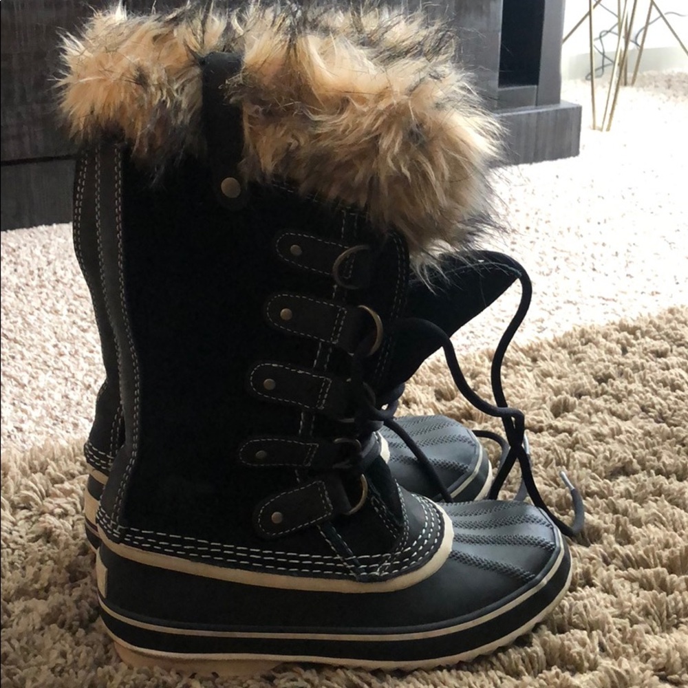 NEW Sorel women’s Joan of Arctic boots!